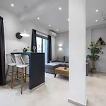 Aelia Apartments, The Luxury *