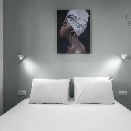 Aelia Apartments, The Luxury