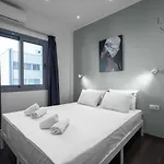 Aelia Apartments, The Luxury 公寓