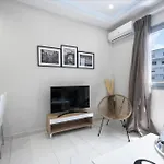 Aelia Apartments, The Luxury 公寓 *